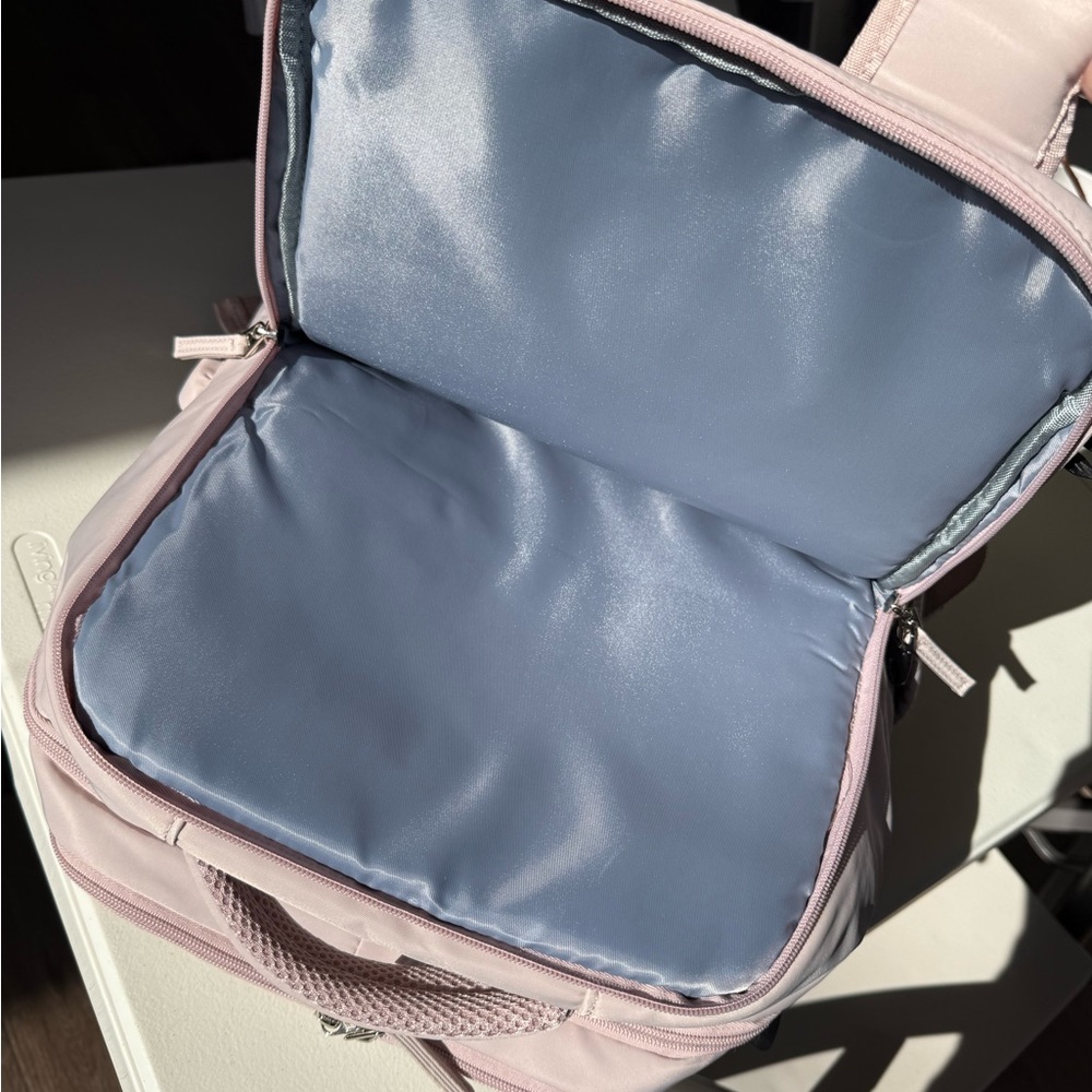 Beautiful Pink Travel Backpack with laptop compartment***NOT BEIS** - Picture 10 of 14
